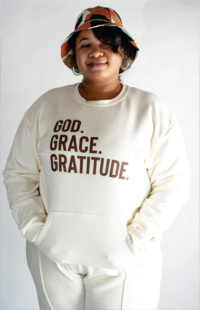 GOD.GRACE.GRATITUDE pocket sweater (Vanilla)